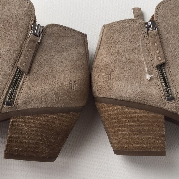 LAST PAIR!! New Frye Judith Zip Distressed Booties - Picture 8 of 8